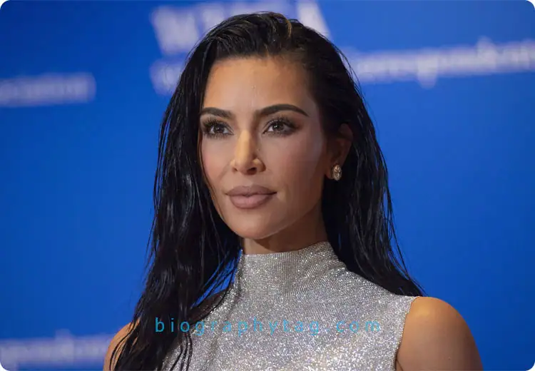 About Kim Kardashian Biography1